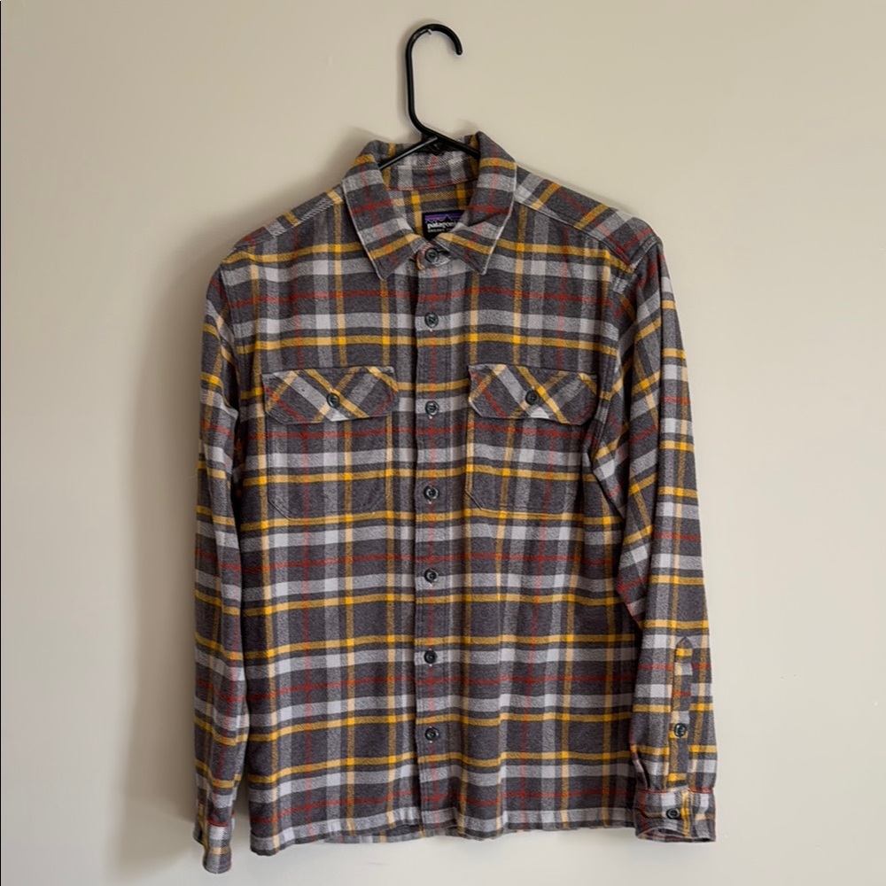 Patagonia Gray and Yellow Casual Button Down Shirt